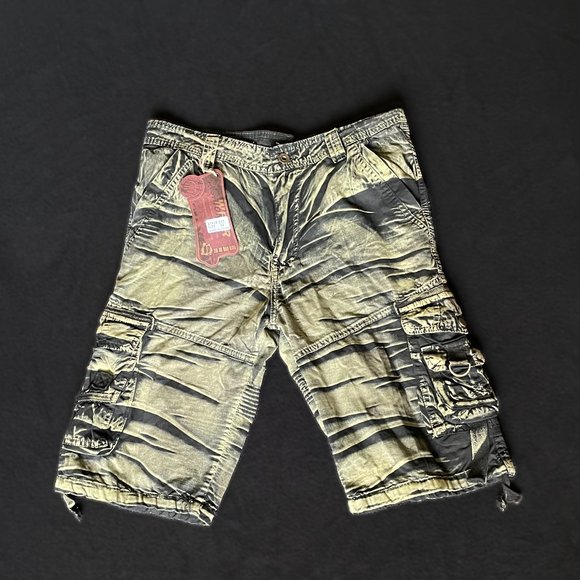 Men's Black and Olive Cargo Shorts, NWT - Picture 1 of 4
